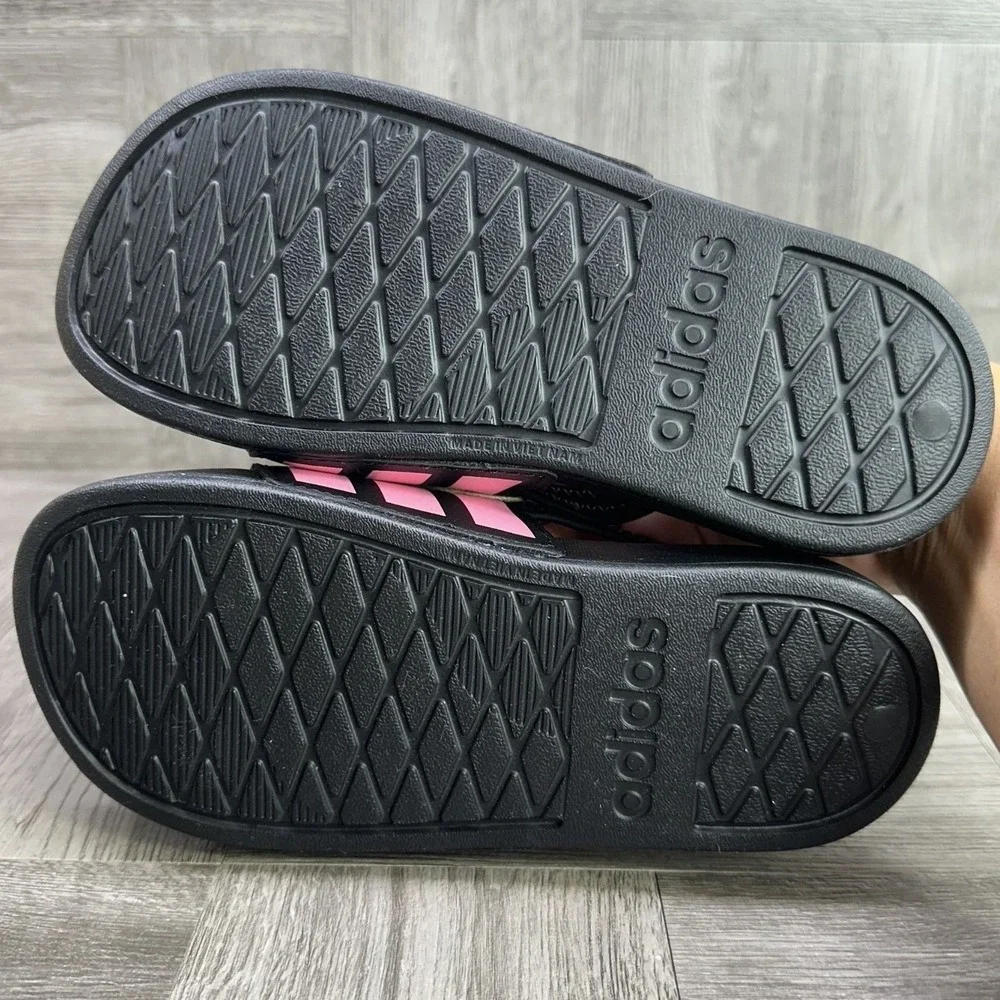 Adidas‎ Adilette ESTRAP C Kids Size 2 Black Pink New Sandals Slides Athletic